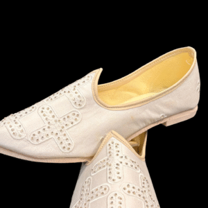 Ivory Embroidered Groom Jutti – Premium Ethnic Wedding Footwear